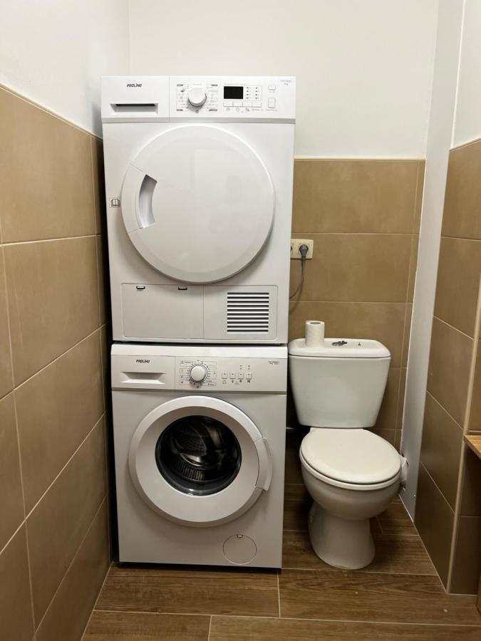 Tirou 5 Centre - Gare - Aeroport Daire Charleroi Dış mekan fotoğraf